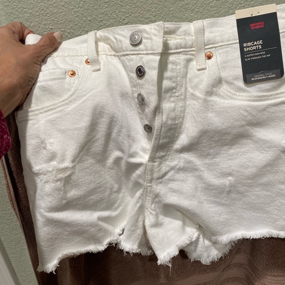 Levi’s high rise rib cage shorts